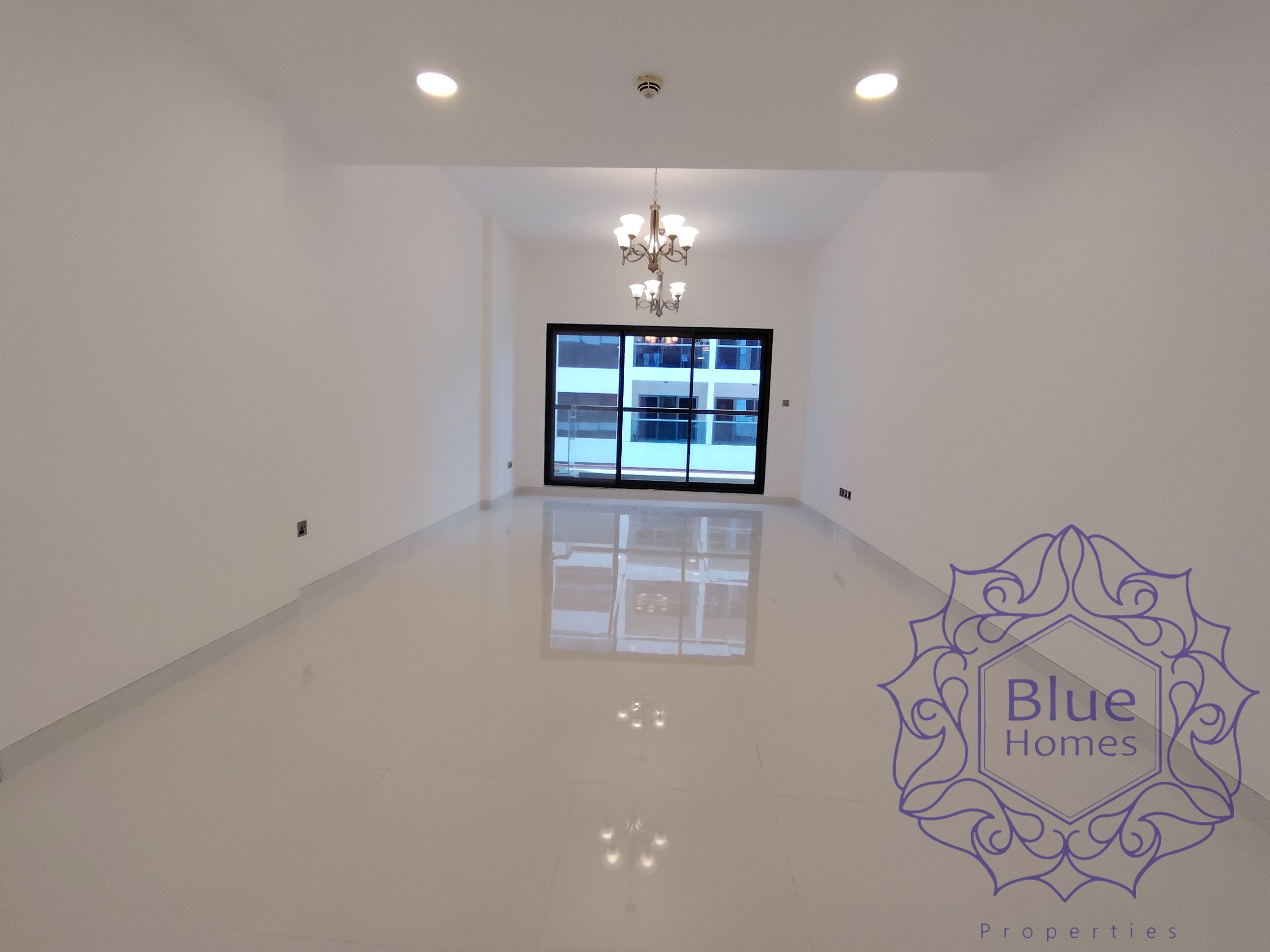 1087 SQFT 1BHK STORE+BIG BALCONY IN 88K