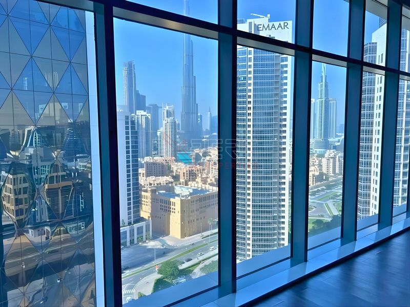 Burj Khalifa View | High Floor | Sleek & Professional