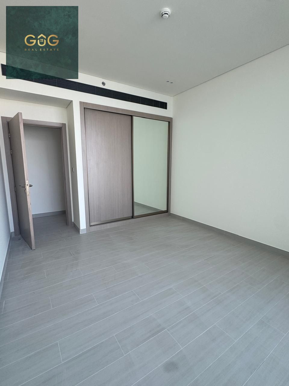 Brand New l Ready to Move in l Newly Handover l Multiple Units