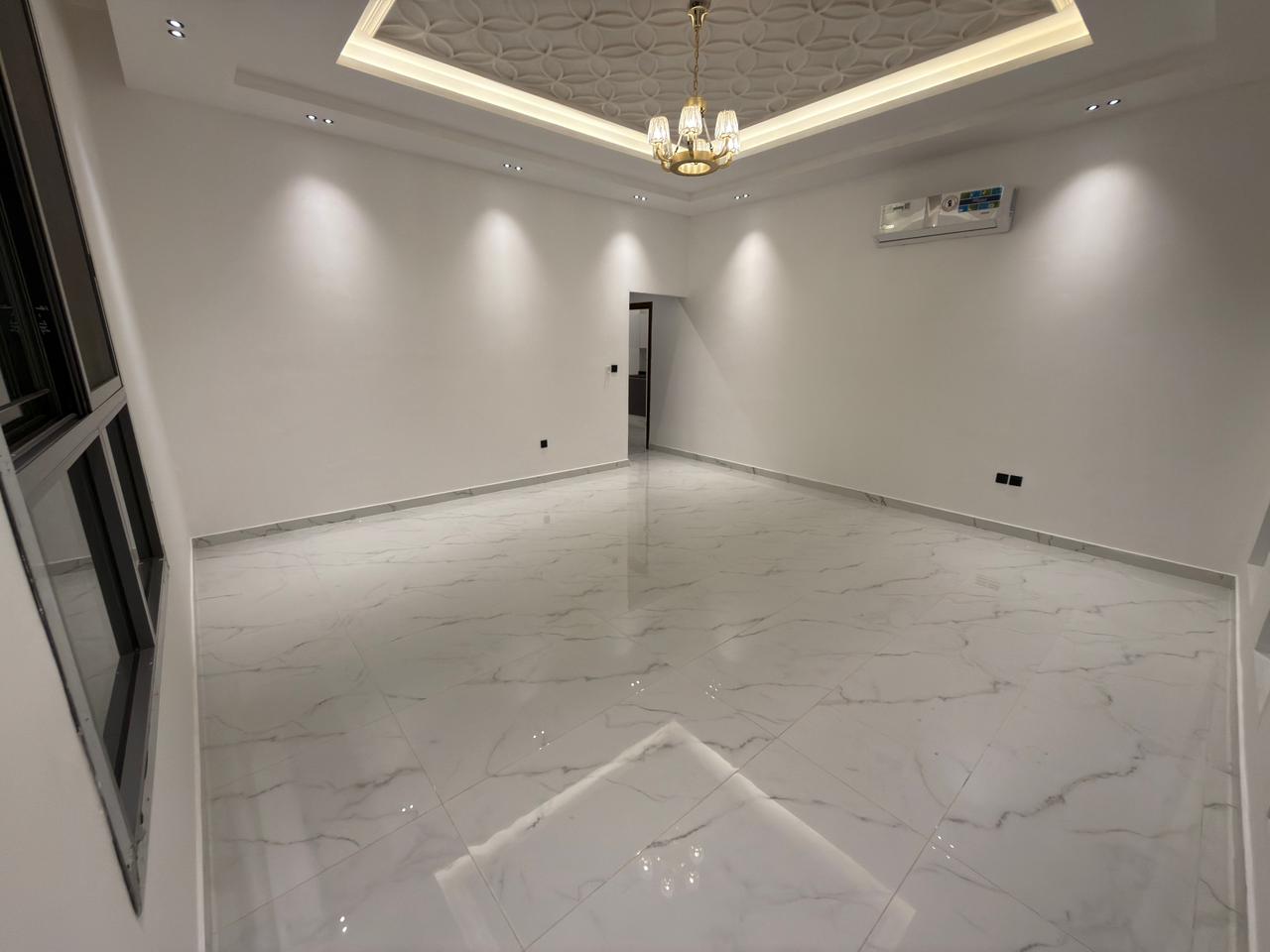 Luxury first tenant villa Al Amira Ajman 5 master bedrooms prime location