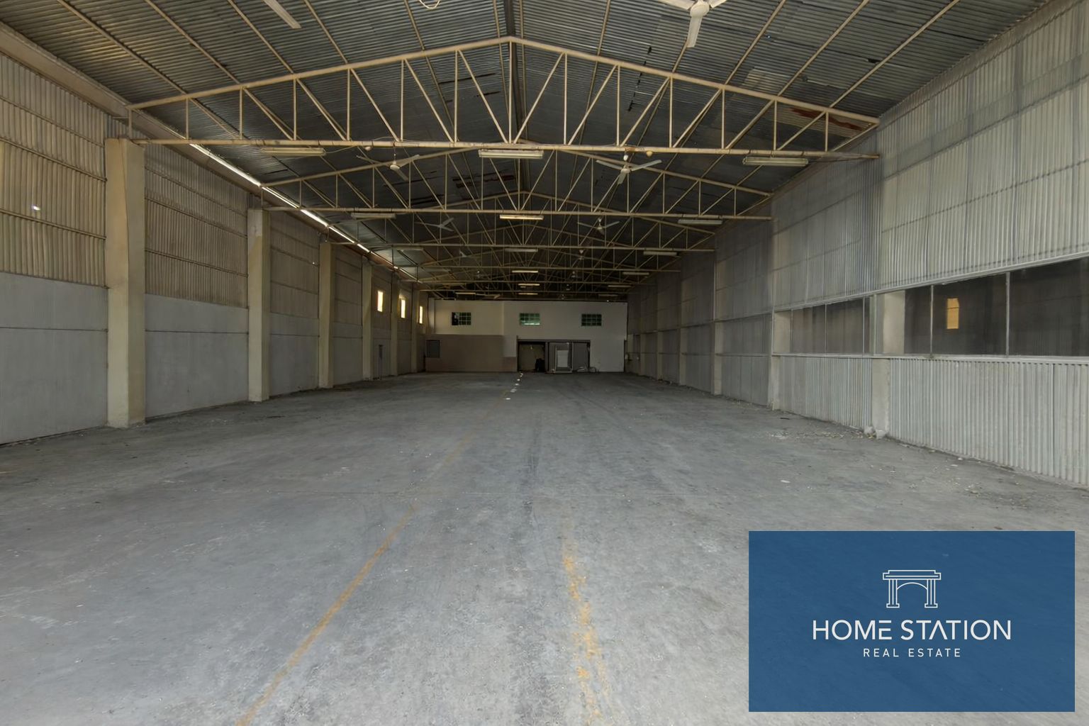 Spacious 8,300 SQFT Premium Warehouse | 4 Cheques Available