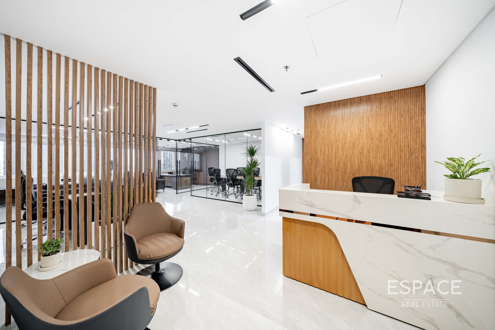 Luxury Office| Prime Location |Lake View