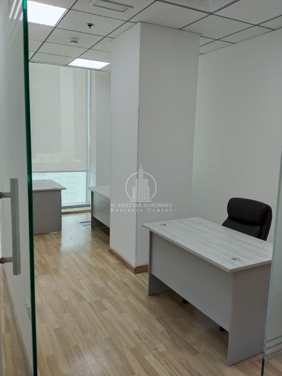 250 sqft Furnished Office | Vacant Now | Canal View