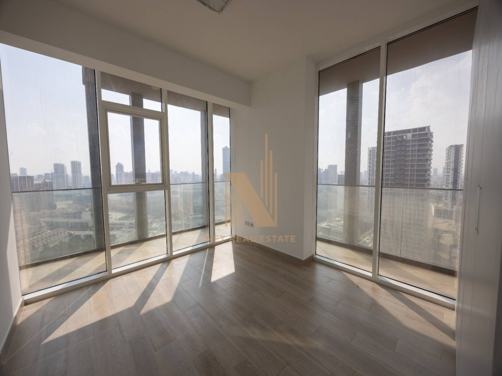 City View I Huge Balcony I Modern Layout