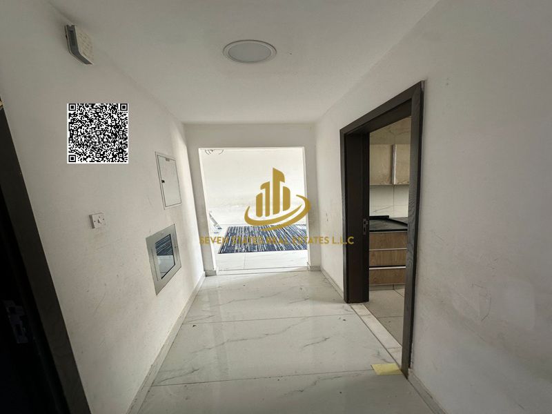 A prime residential opportunity in a well-organized building in Al-Aliya