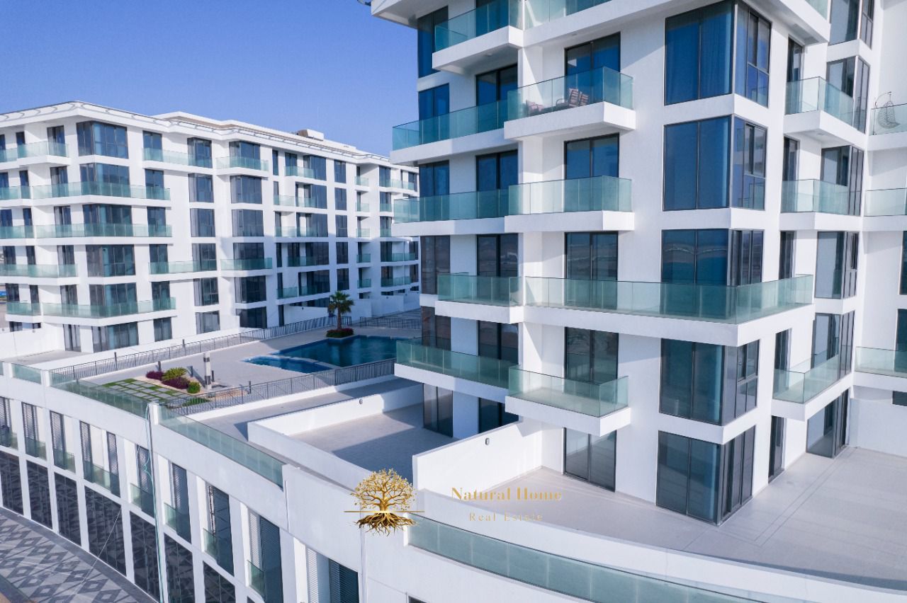 "A million-dollar view at an unbelievable price! A luxury studio ready for immediate occupancy in the most beautiful location in the Blue Bay. "