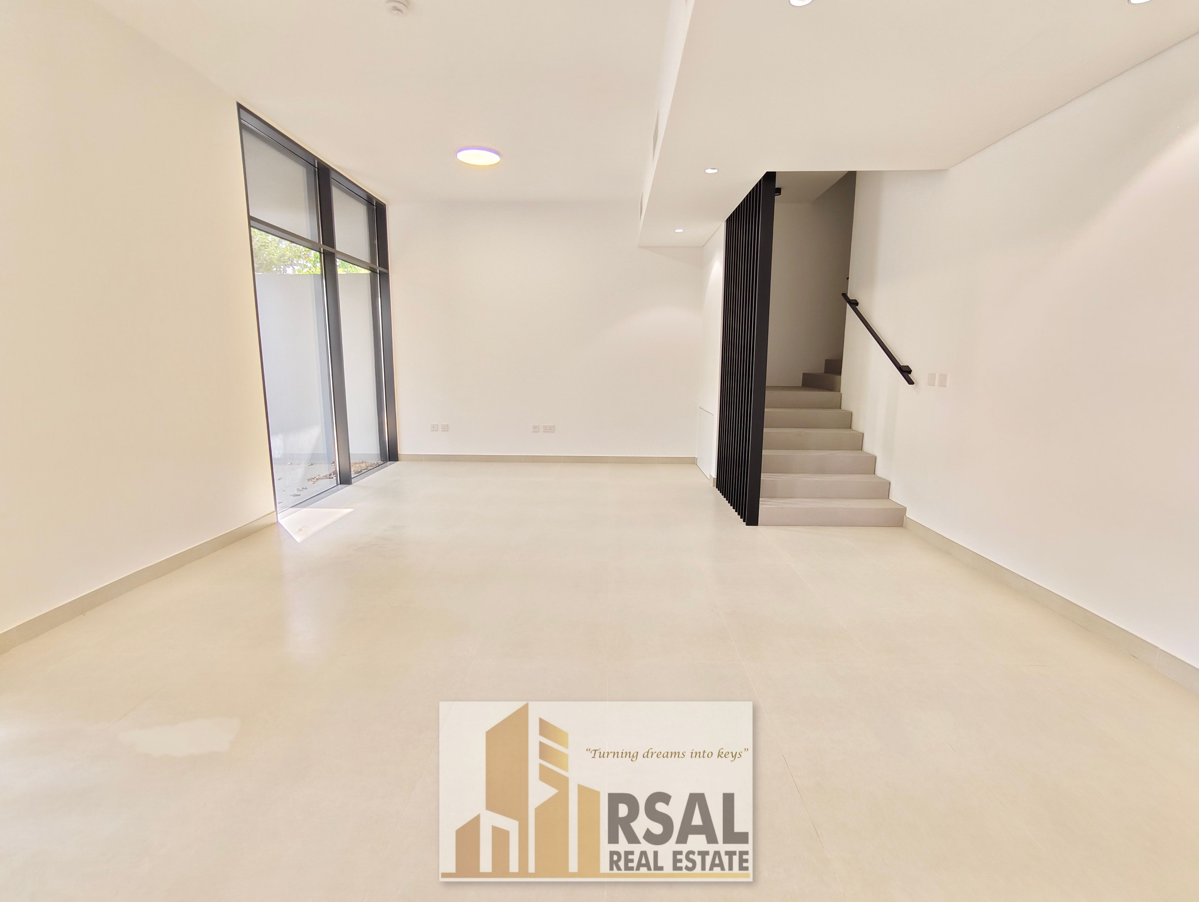 Brand New Specious 4BR Townhouse Middle Unit in Robinia massar