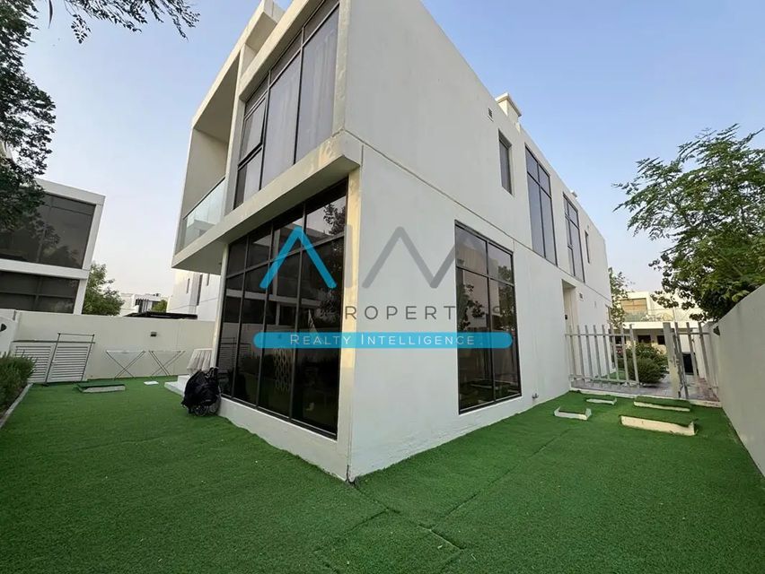 6BR SPACIOUS VILLA DAMAC HILLS 2 CHILLER FREE READY TO MOVE IN