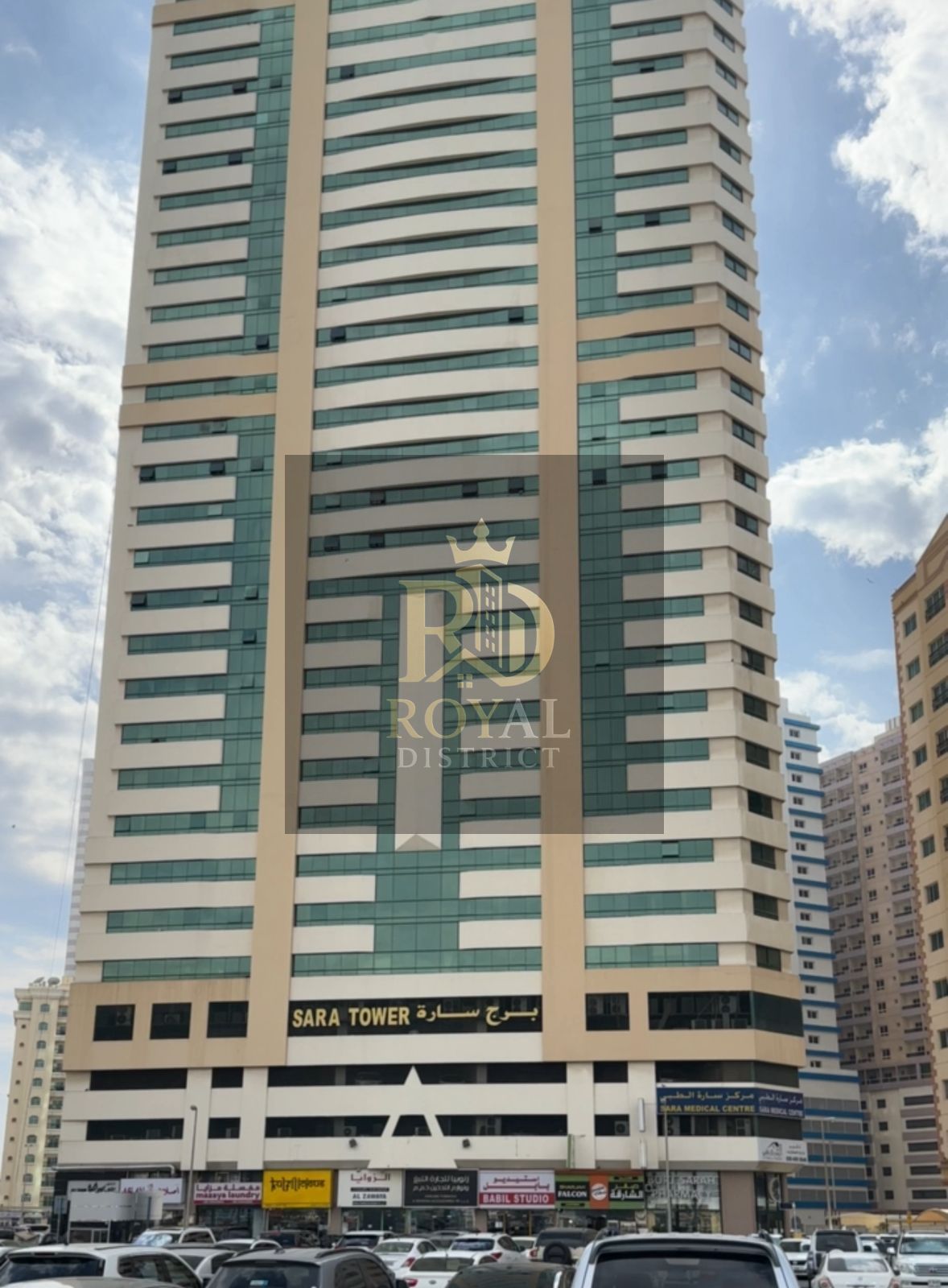 EXCELLENT INVESTMENT | 2-BEDROOM APARTMENT WITH LIVING AREA | HIGH FLOOR WITH OPEN VIEWS | PRIME LOCATION DIRECT SIDE VIEW OF THE LAKE