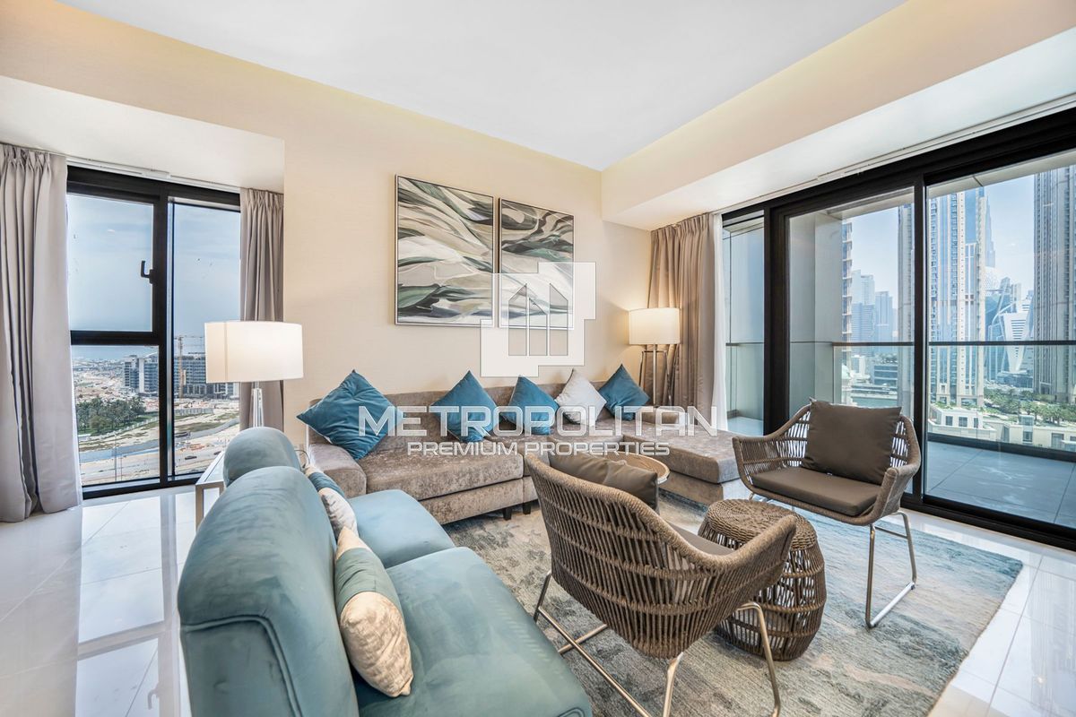 3 Bedroom | Corner Unit | Stunning 180 View