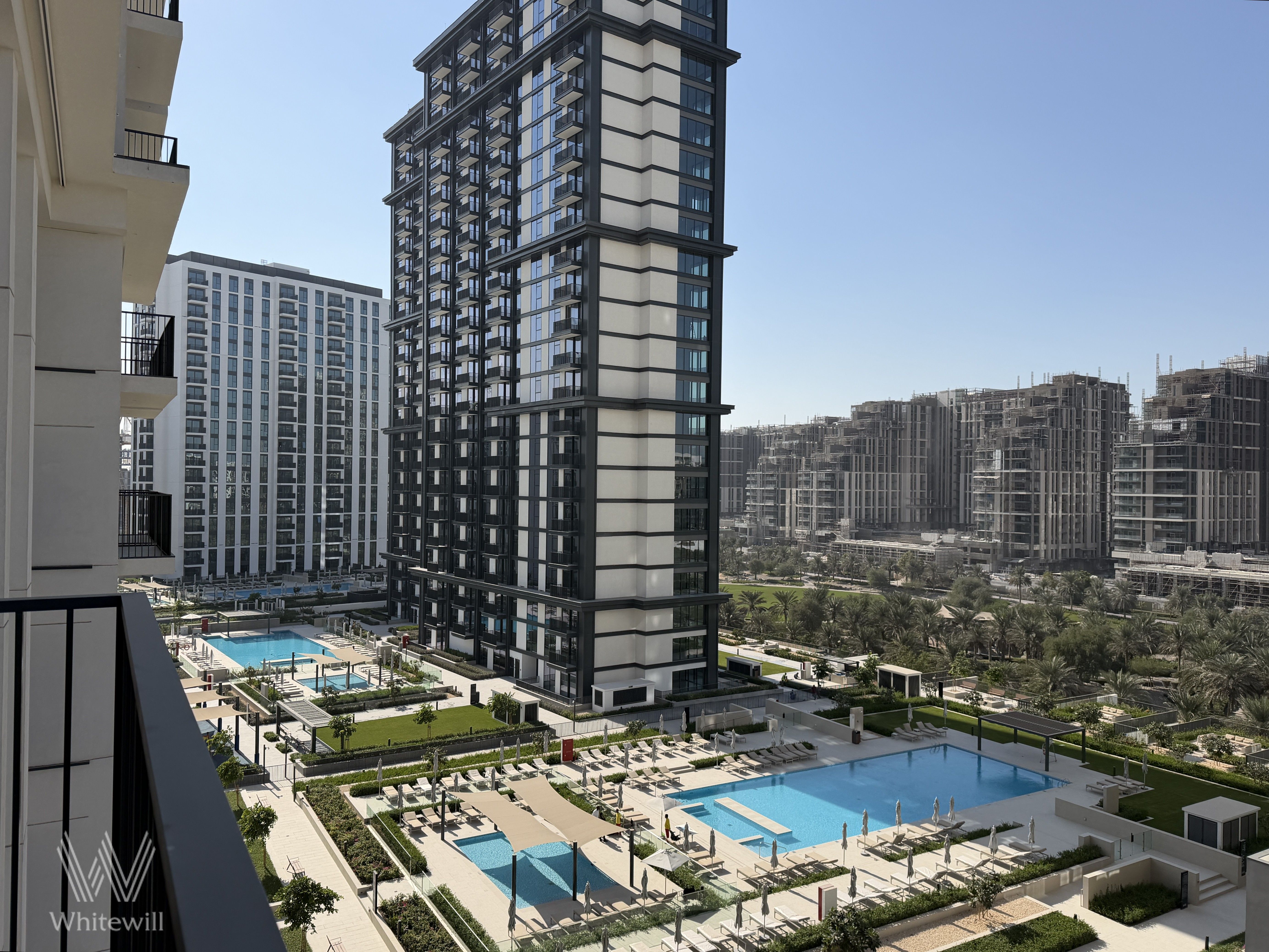 Multiple Cheques | Move in Now | Overlooking the Park and Amenities