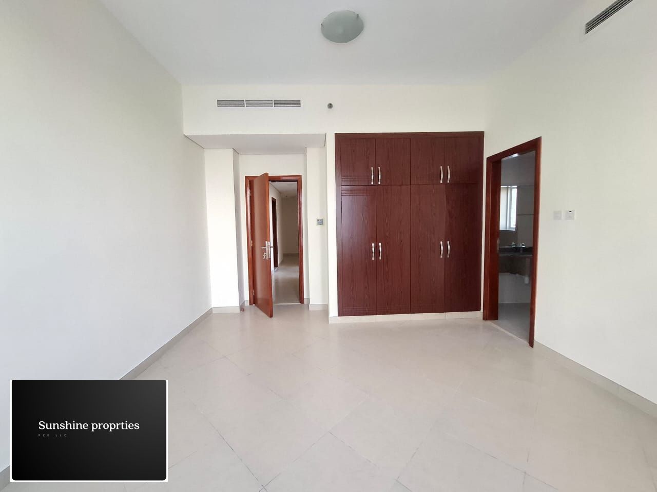 ON CORNISH 3BHK WITH MAID ROOM WITH FREE PARKING GYM POOL