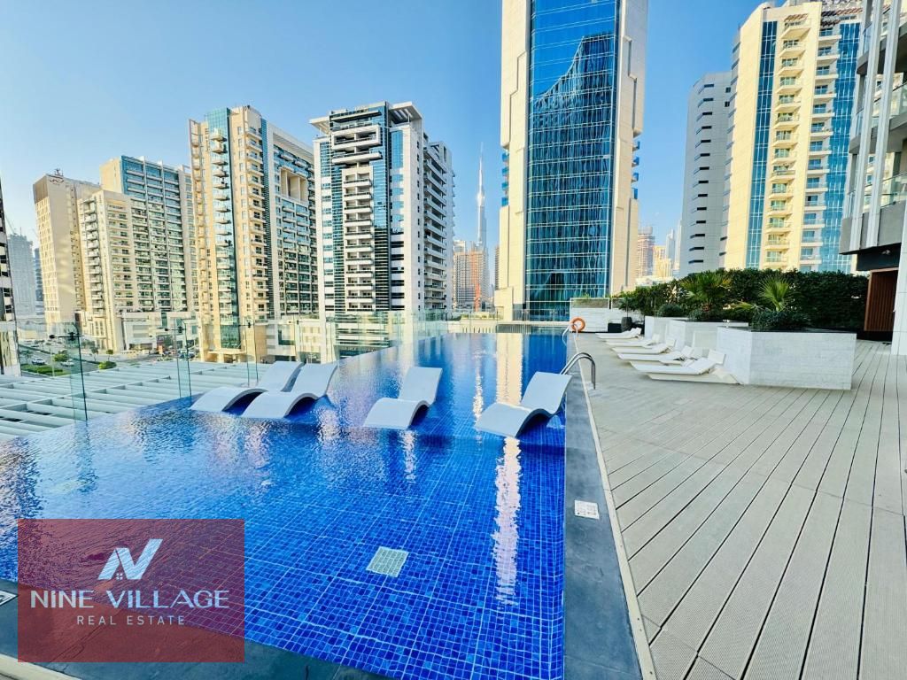 Modern Studio Apartment | Furnished | Stunning View | BAYZ