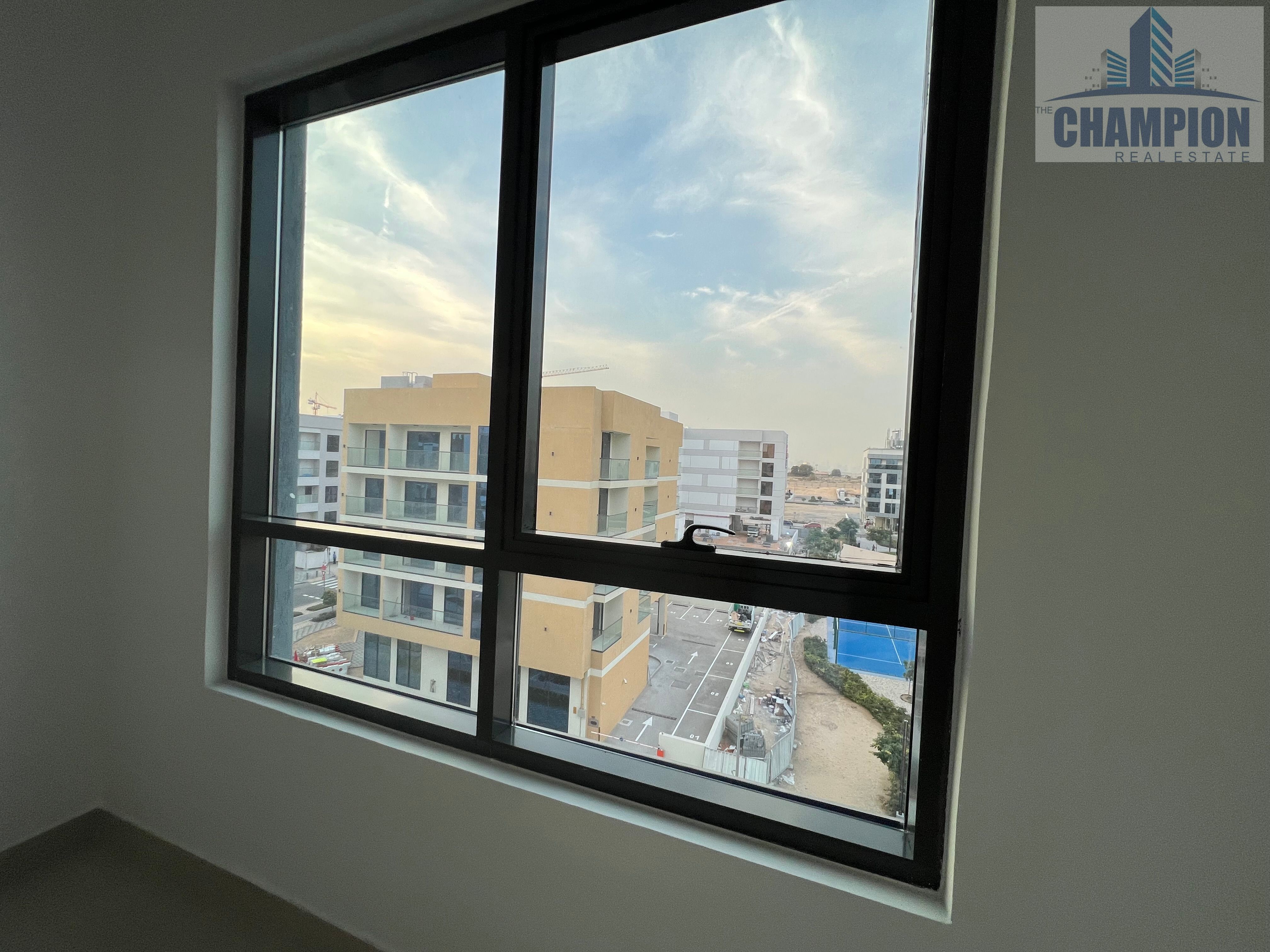 Spacious 1BHK | 720 Sqft | Well-Maintained | AED 75K
