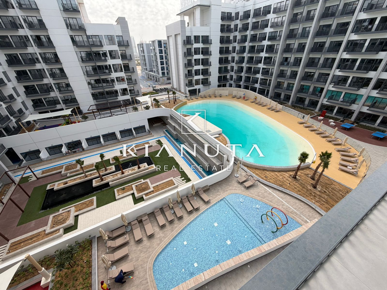 BRAND NEW | BRIGHT | POOL VIEW | HIGH FLOOR| READY