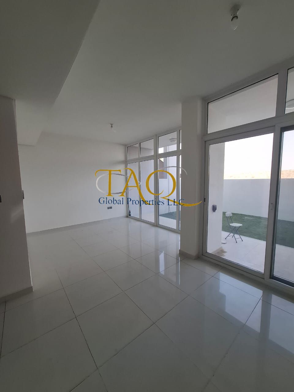 GATTED COMMUNITY FREE HOLD 3BR TOWNHOUSE