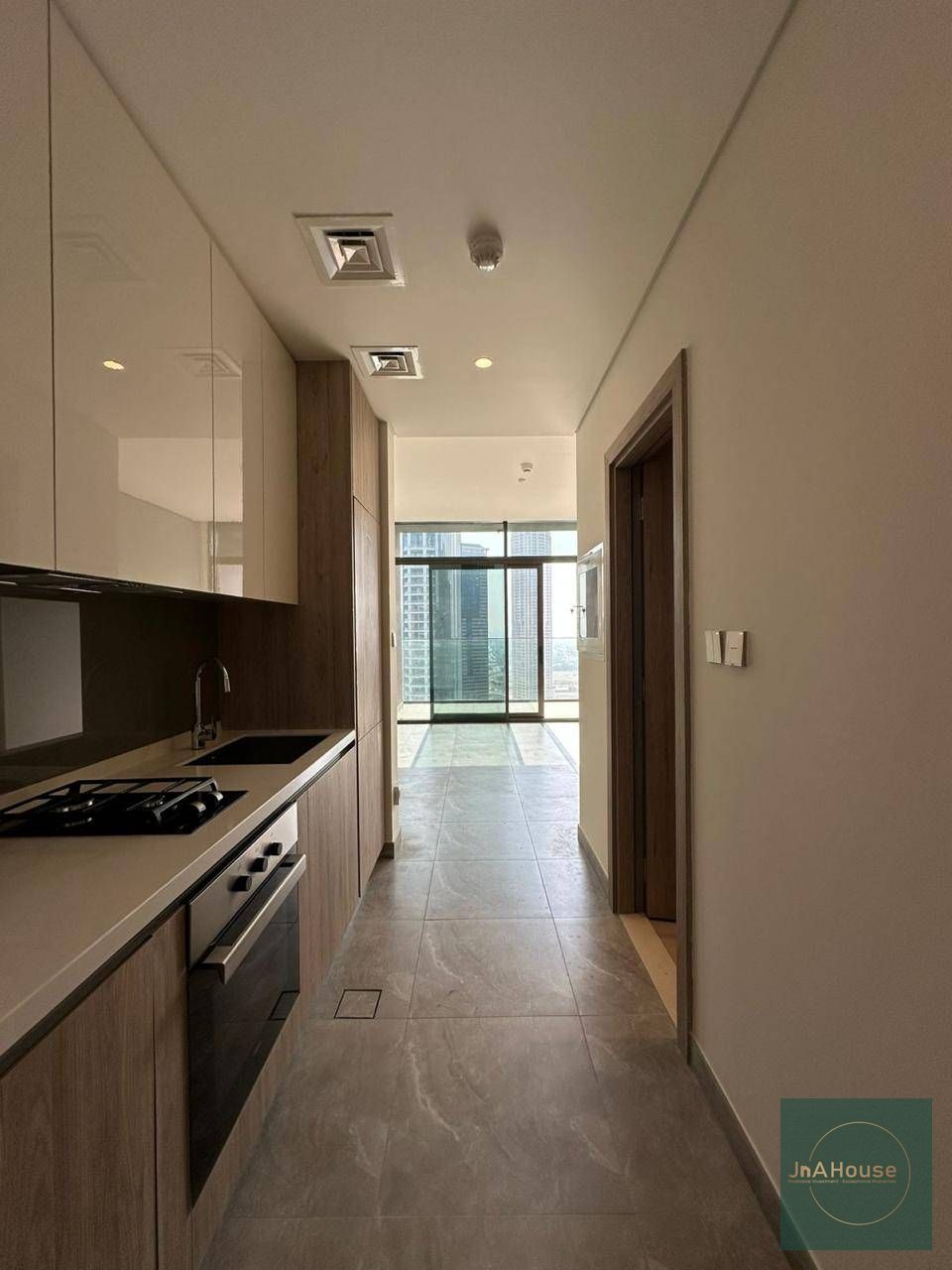 Modern studio | Stylish Finish | Stunning Views