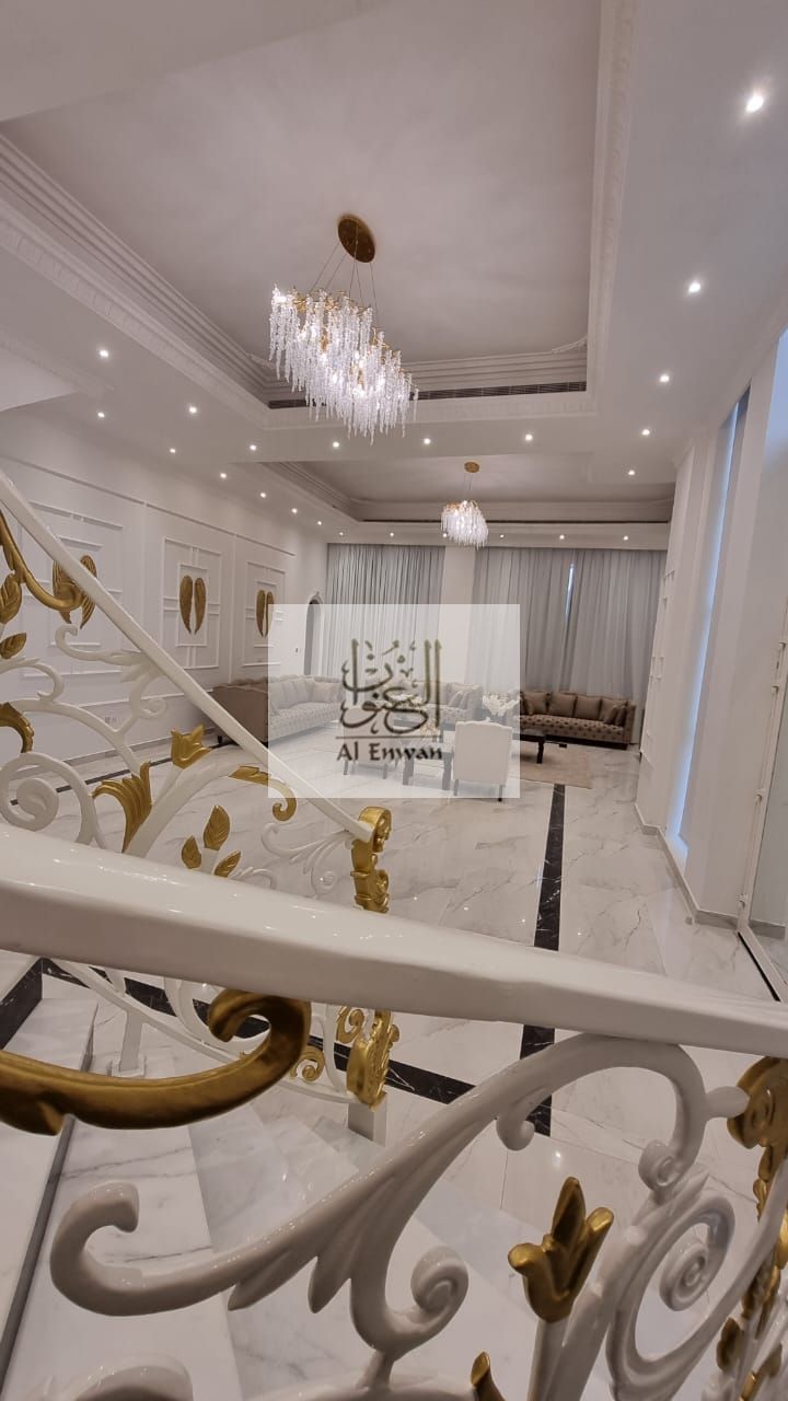 Luxury villa for sale in Al-Houshi