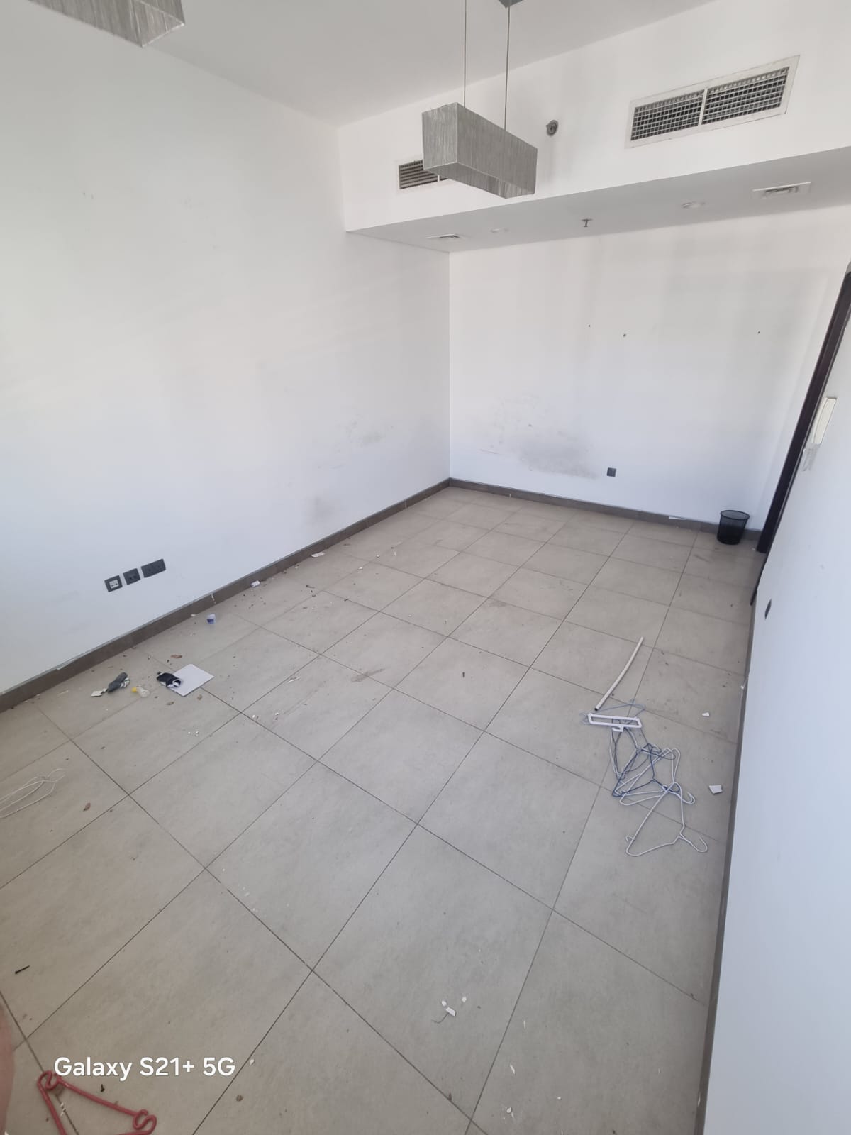 Apartment for rent - Umm Al Tarafa / Al Qasimia - 1 bedroom, 1 hall - Kitchen - Bathroom - Central AC - High-end finish - Wide wall cabinets - Excelle