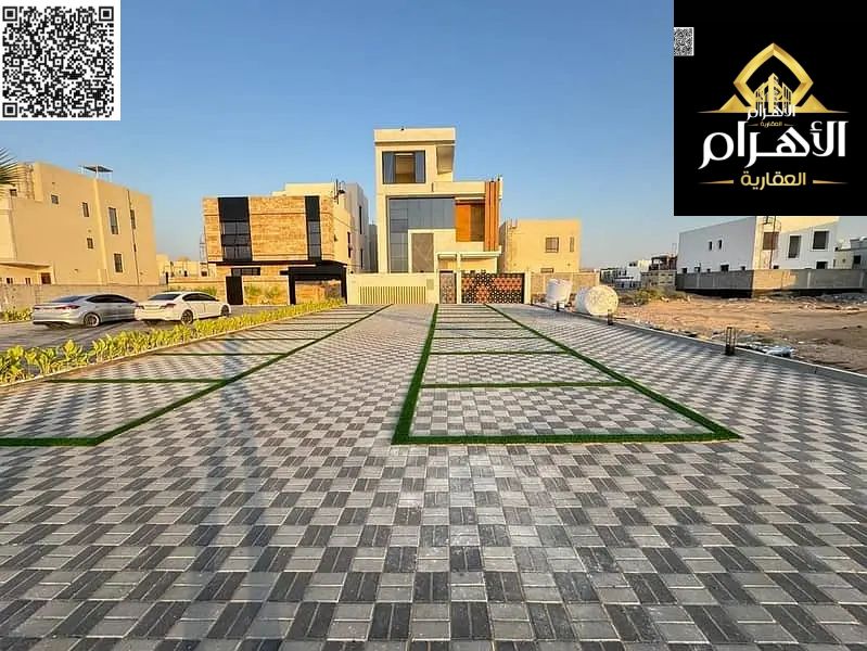 For sale: A very luxurious villa, including registration and ownership fees. It features a very large setback area in front of the villa