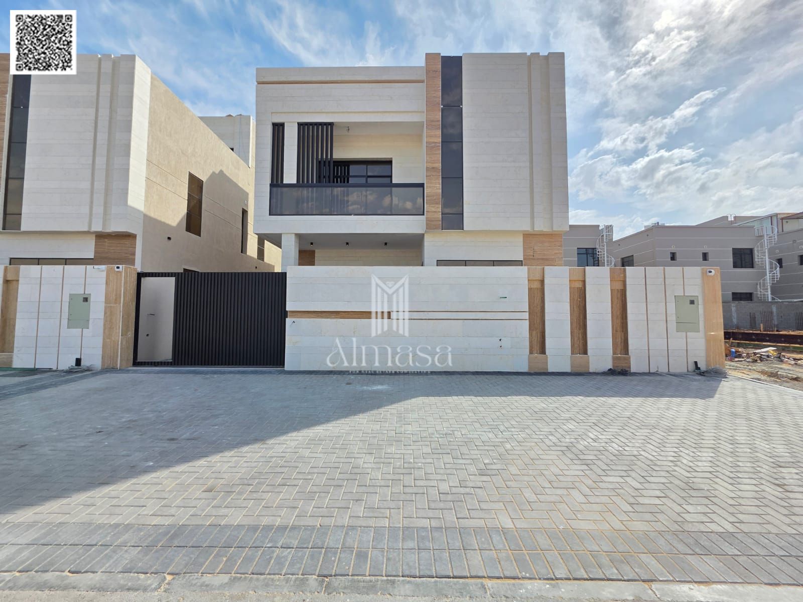Own a two-story villa with a rooftop, European design, VIP finishing, at a price including registration and ownership fees, opposite Al-Hamidiyah Park