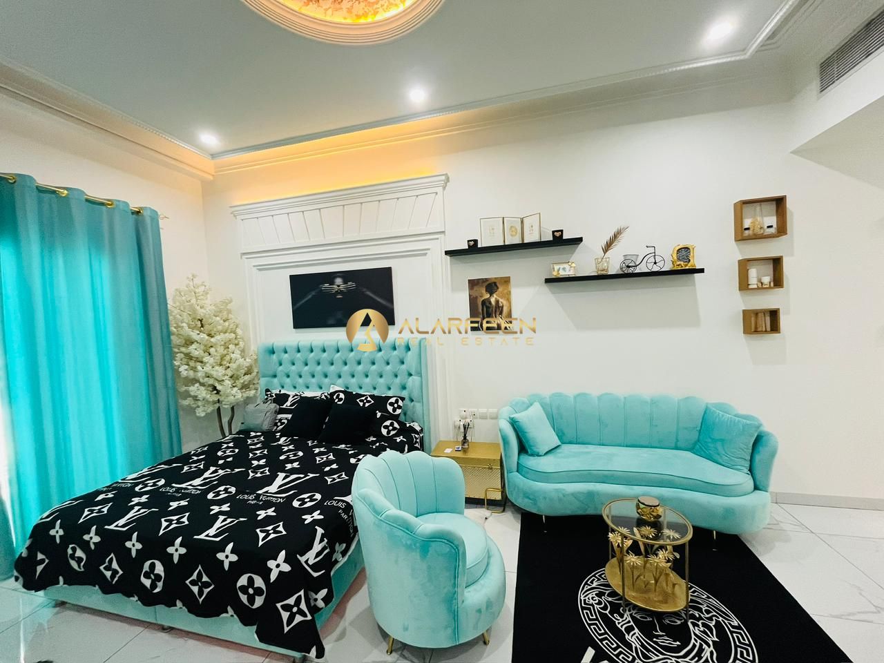 L Shape Studio | Fitted Kitchen | Best Amenities