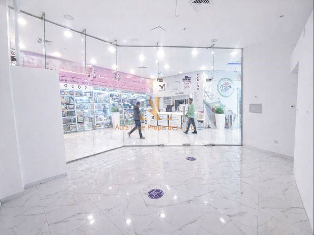 Sheikh Zayed RD: Spacious Fitted Shop Hot Location