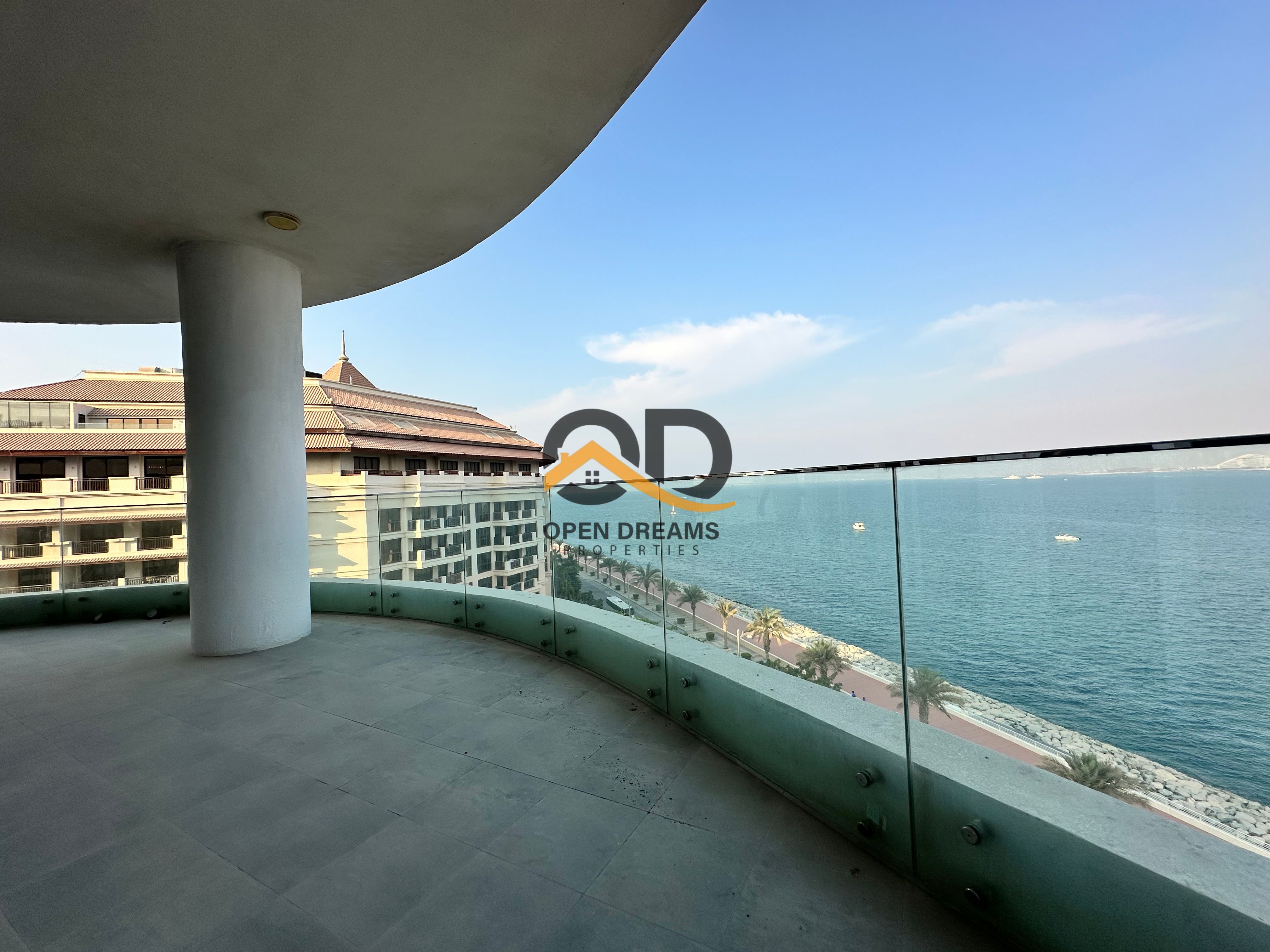 Burj Al Arab and Sea View // Huge size // Elegant Finishing
