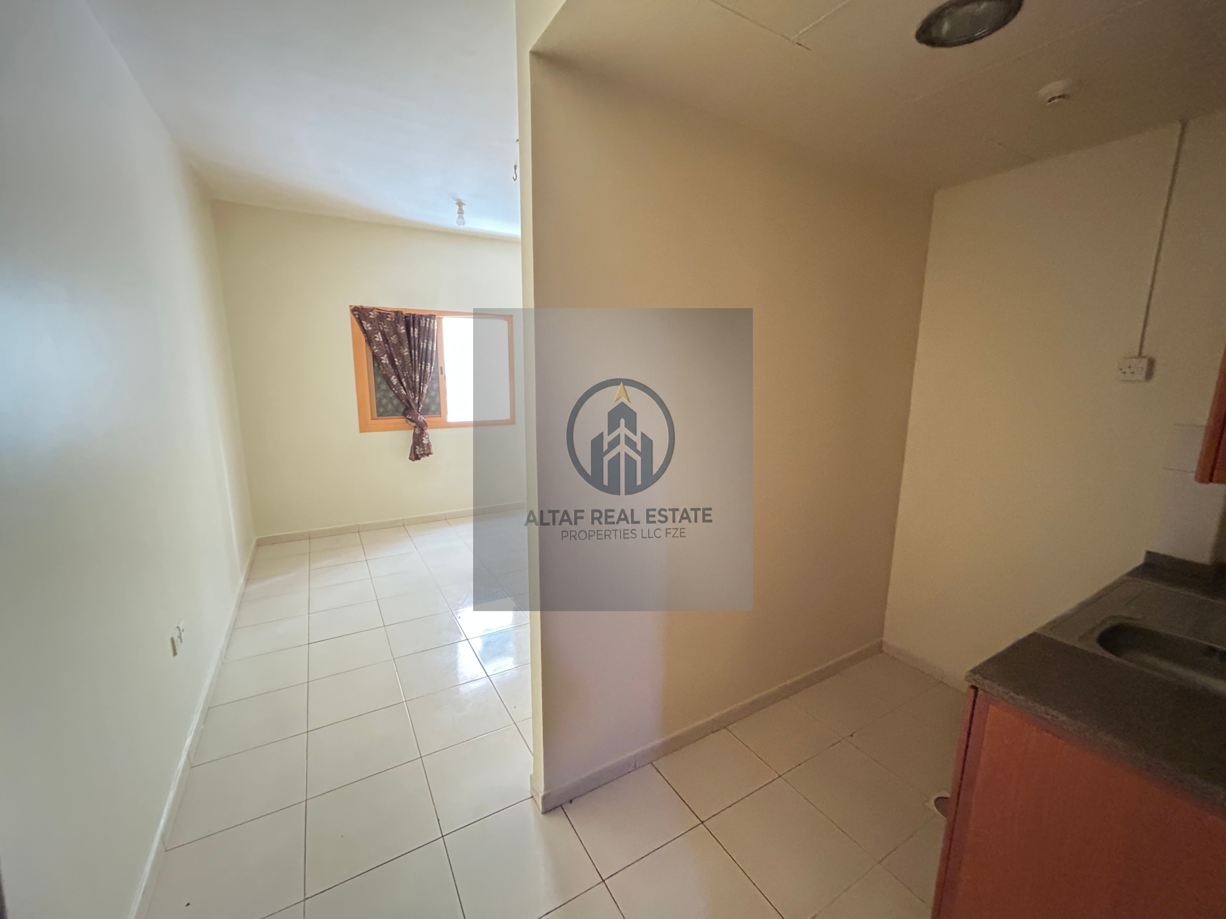 SPECIOUS STUDIO FLAT IN JUST 18K NEAR ROLLA PARK