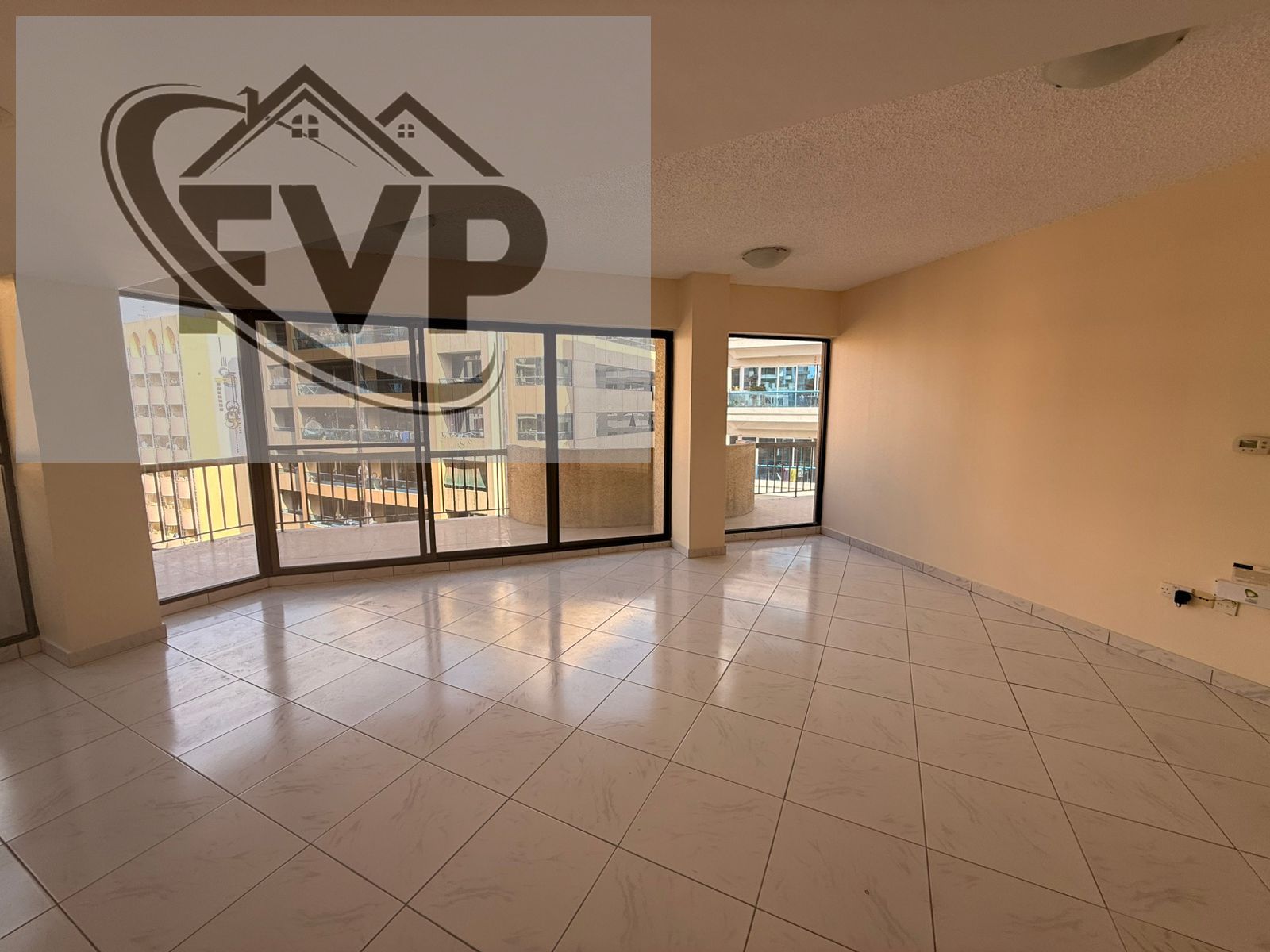 Spacious 3BED | unfurnished | Ready To Move