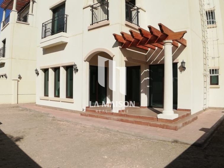 VIP 5BR + M Villa | Driver Room | Prime Location