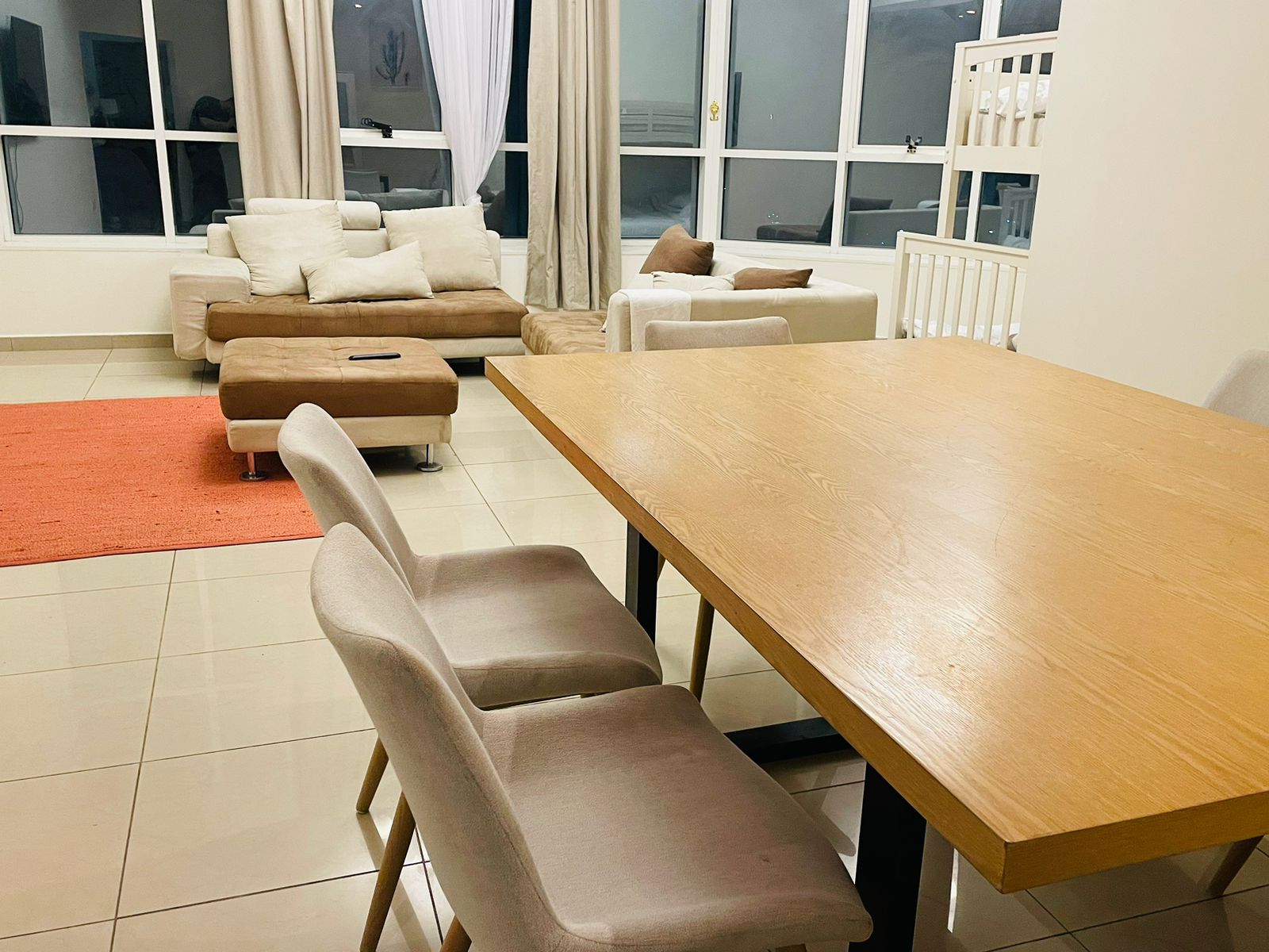 We're more than just a service; you deserve the best. In the heart of the city, close to everything you need. A well-appointed residence that combin