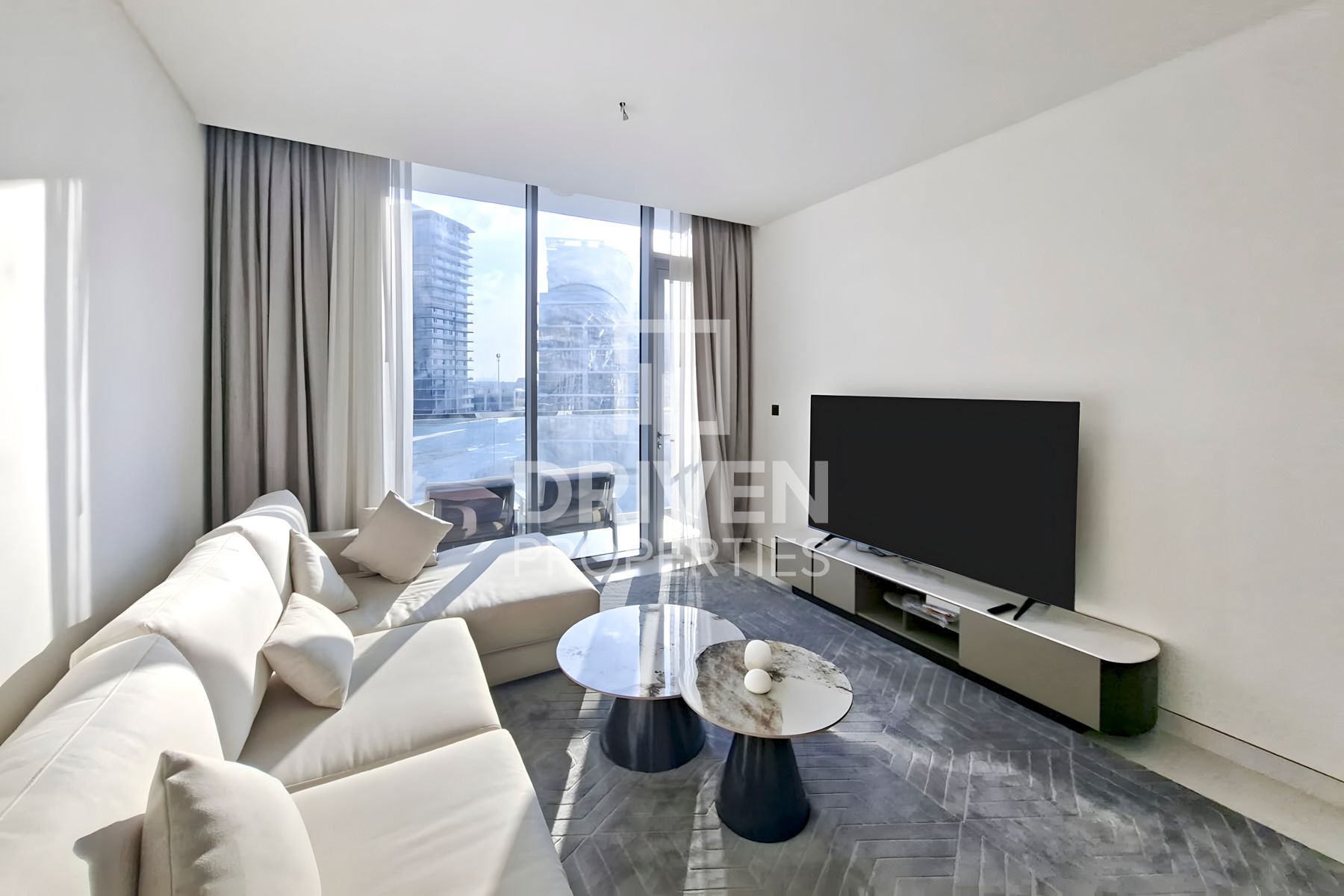 Lagoon View | Bight and Elegant Unit | Spacious