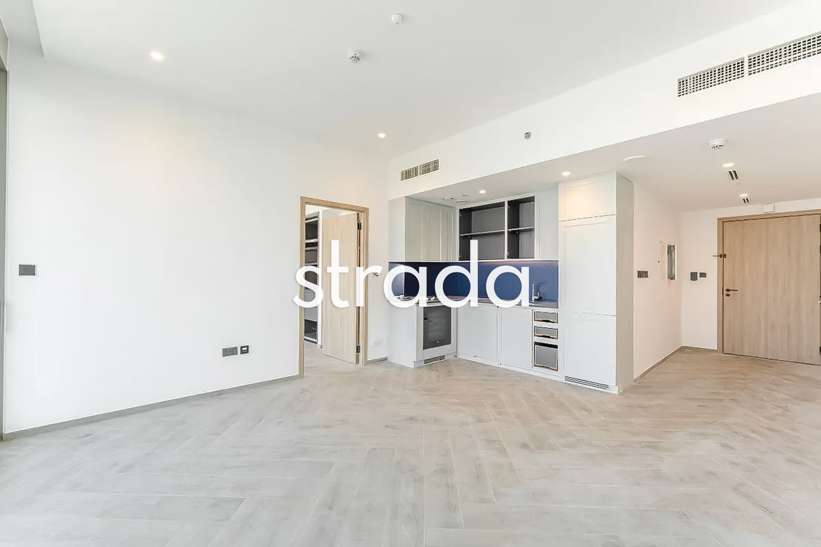 40+ Floor | Burj Views | Cash only | 08 series