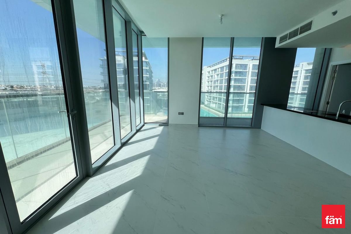 Lagoon And Skyline View | Pool And GYM | Spacious