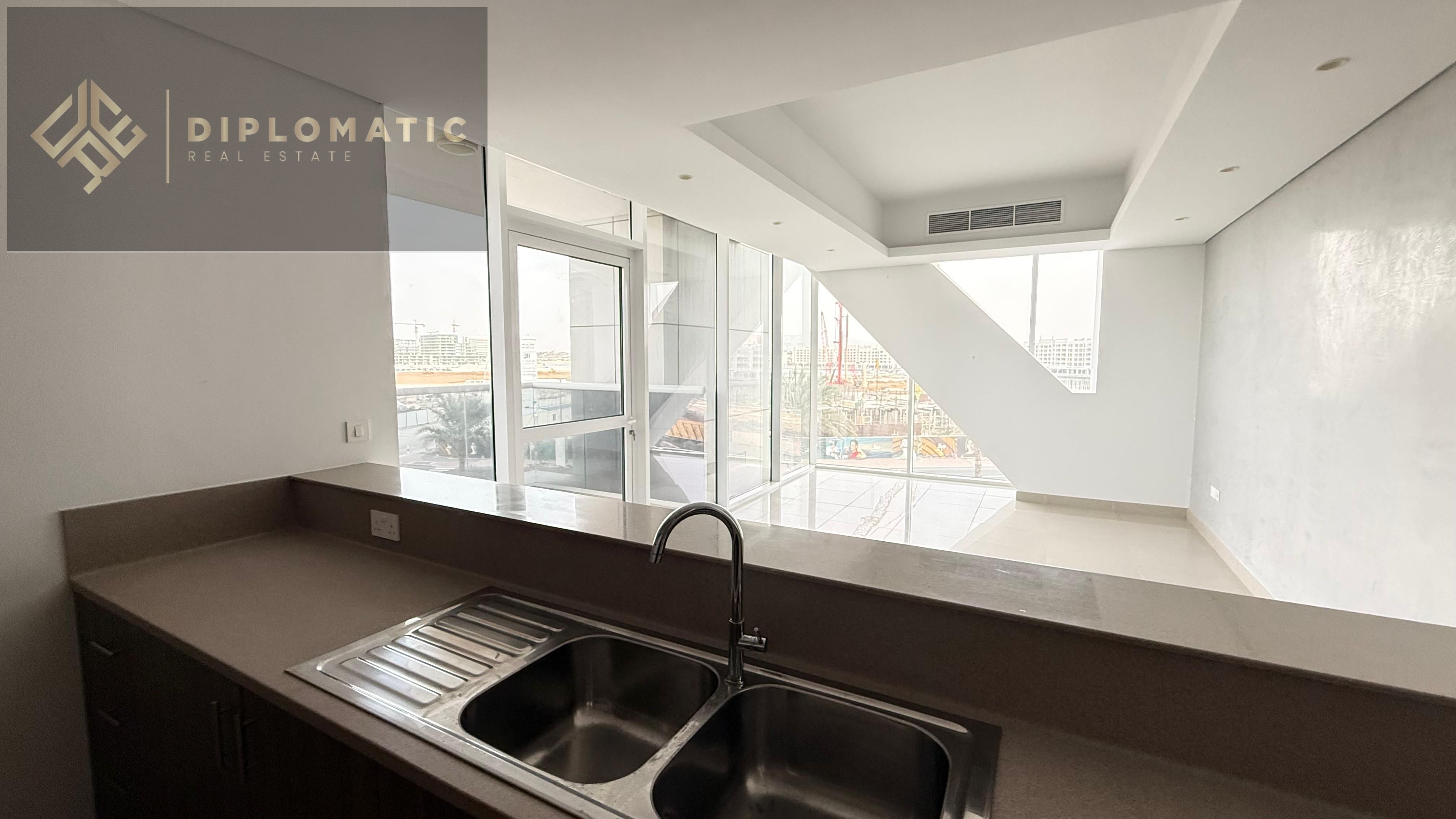 Gateway Residences: 2 BR - 92K - 1Chq; 96K - 4Chqs