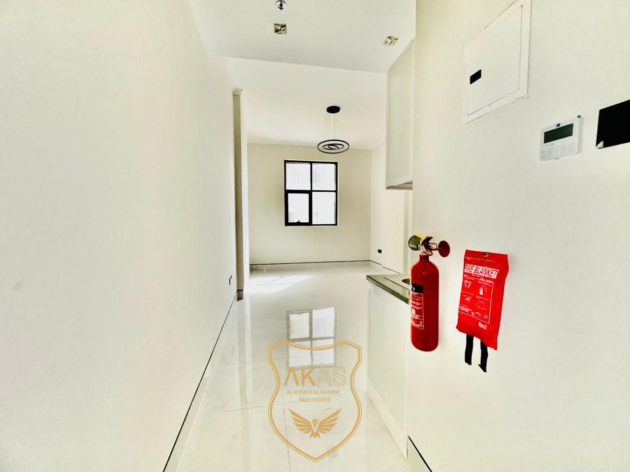 BRAND NEW/LUXURIOUS/STUDIO/ONE MONTH FREE/FAMILY BUILDING JUST 35K