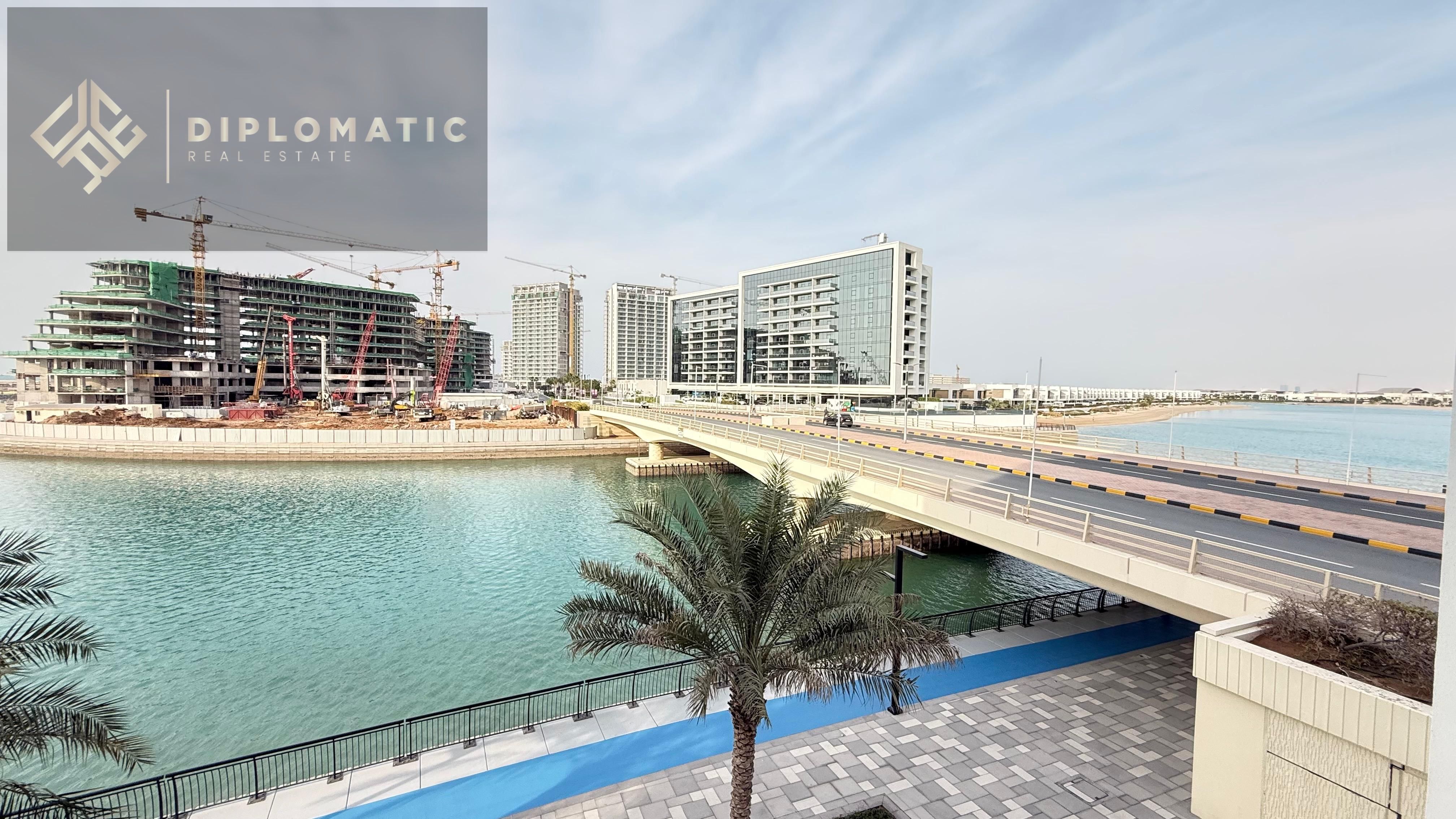 Charming 3 BR Duplex in Lagoon, Mina Al Arab-1.8M!