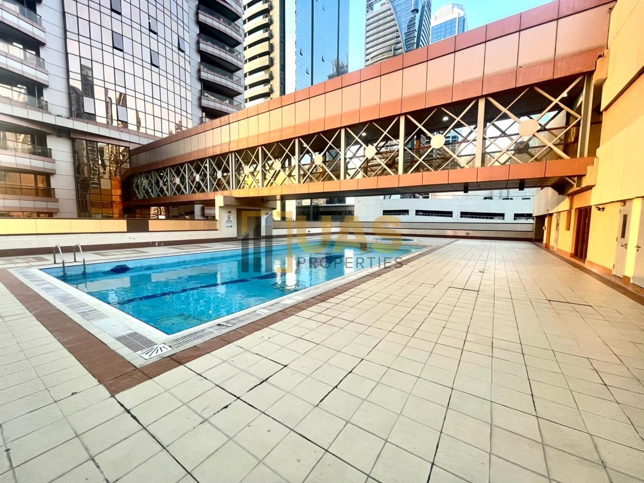 Luxurious 3bhk/Maid Room/On Sheikh Zayed