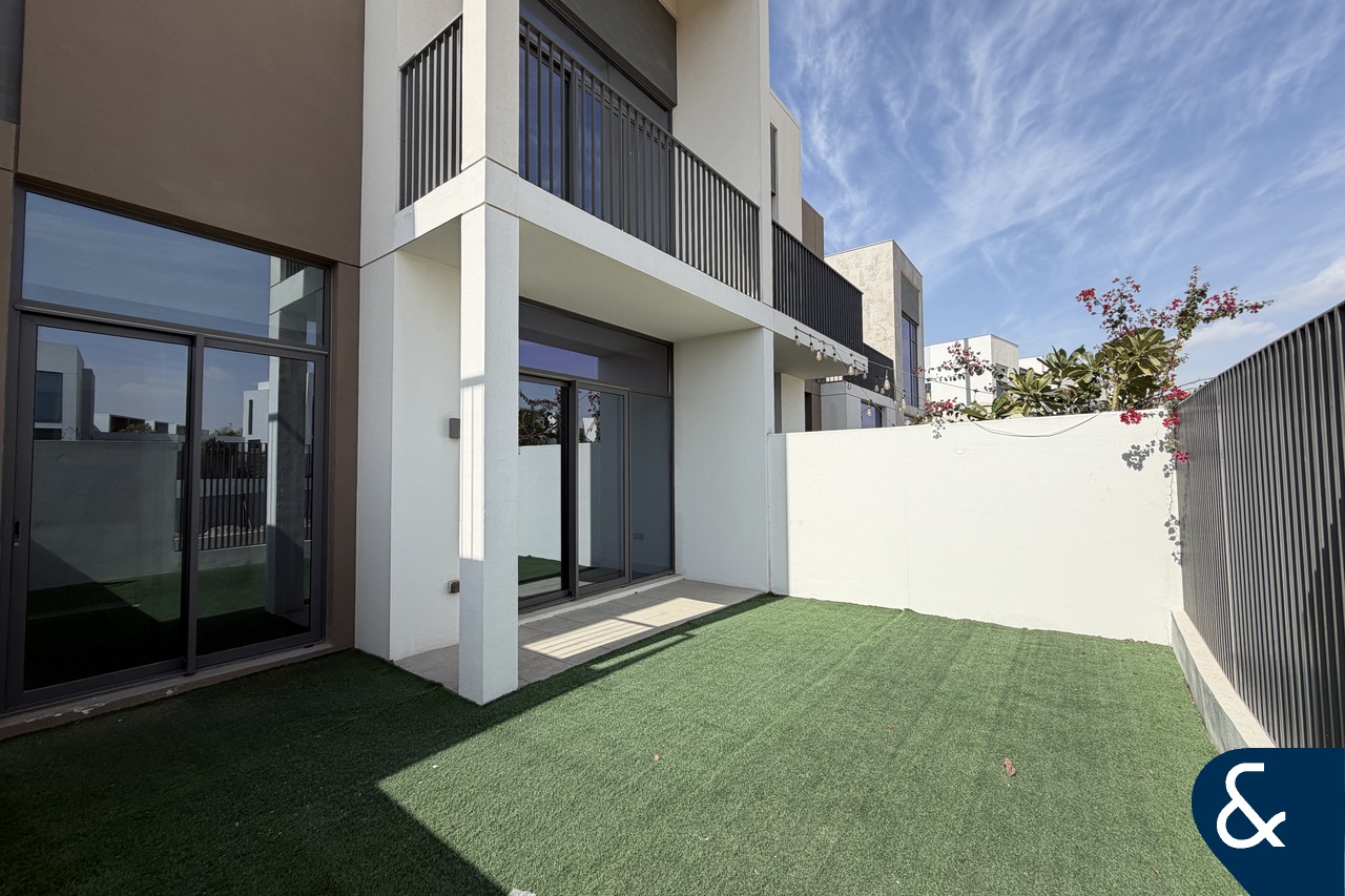 3 Bedroom | Unfurnished | Private Garden