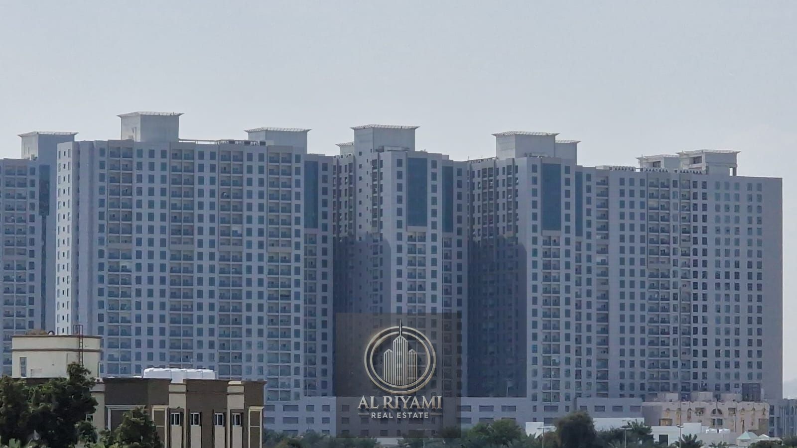 Family 2BR with Balcony – Prime Location