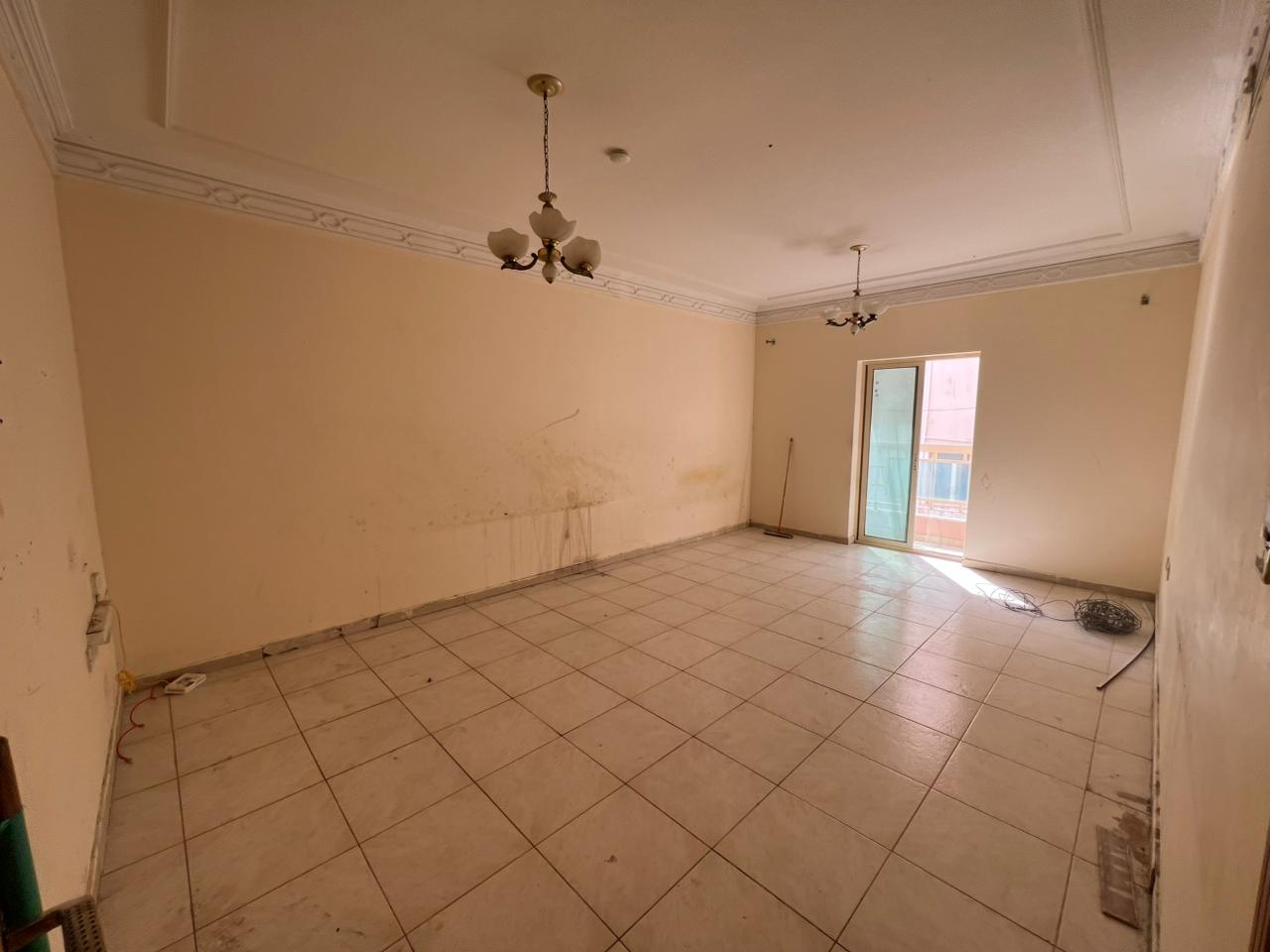 One bedroom and living room in Al-Qulay'ah, Al-Wazzan area. Large space, separate living room with balcony. Annual rent.