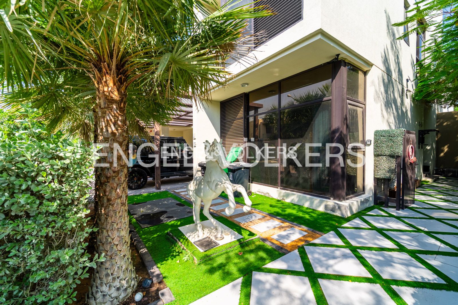 Standalone Villa | VOT | Urgent | Malibu Beach