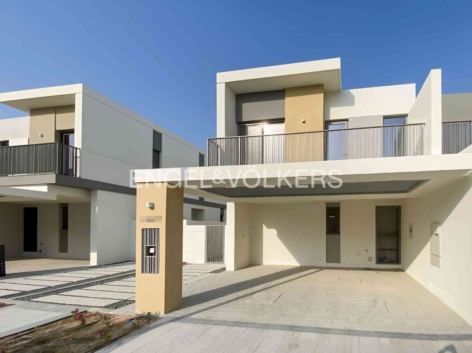 Next to Pool and Park | Corner Unit | Vacant