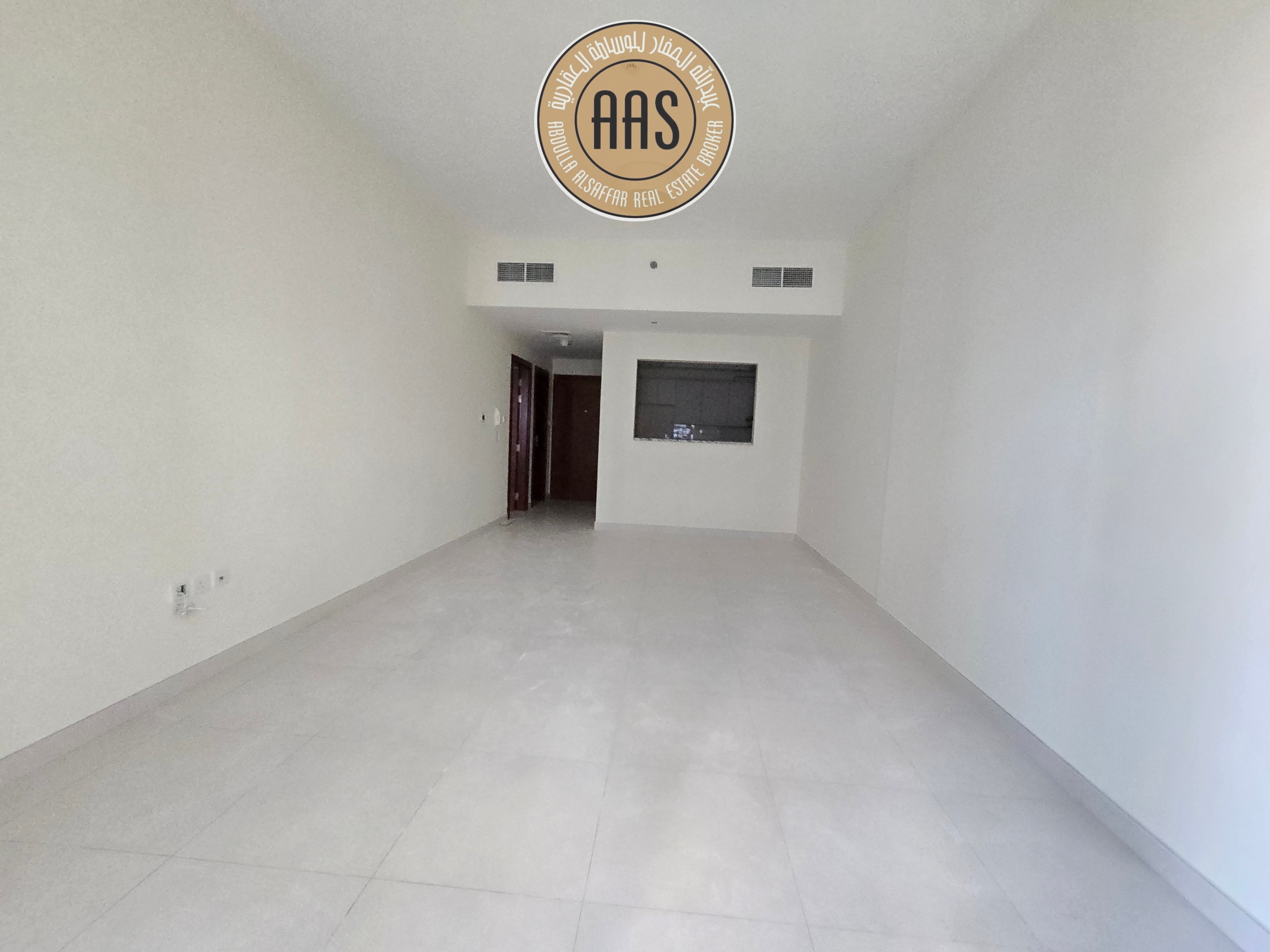 Huge 1bhk 2bathrooms in 75k balcony wardrobes 1parking free