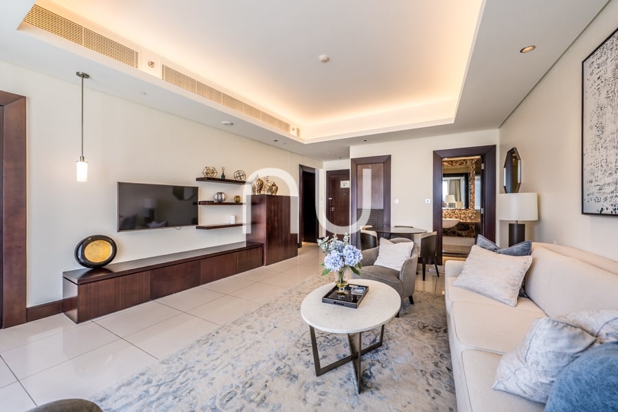LARGE LAYOUT I PRIME LOCATION I FULLY FURNISHED