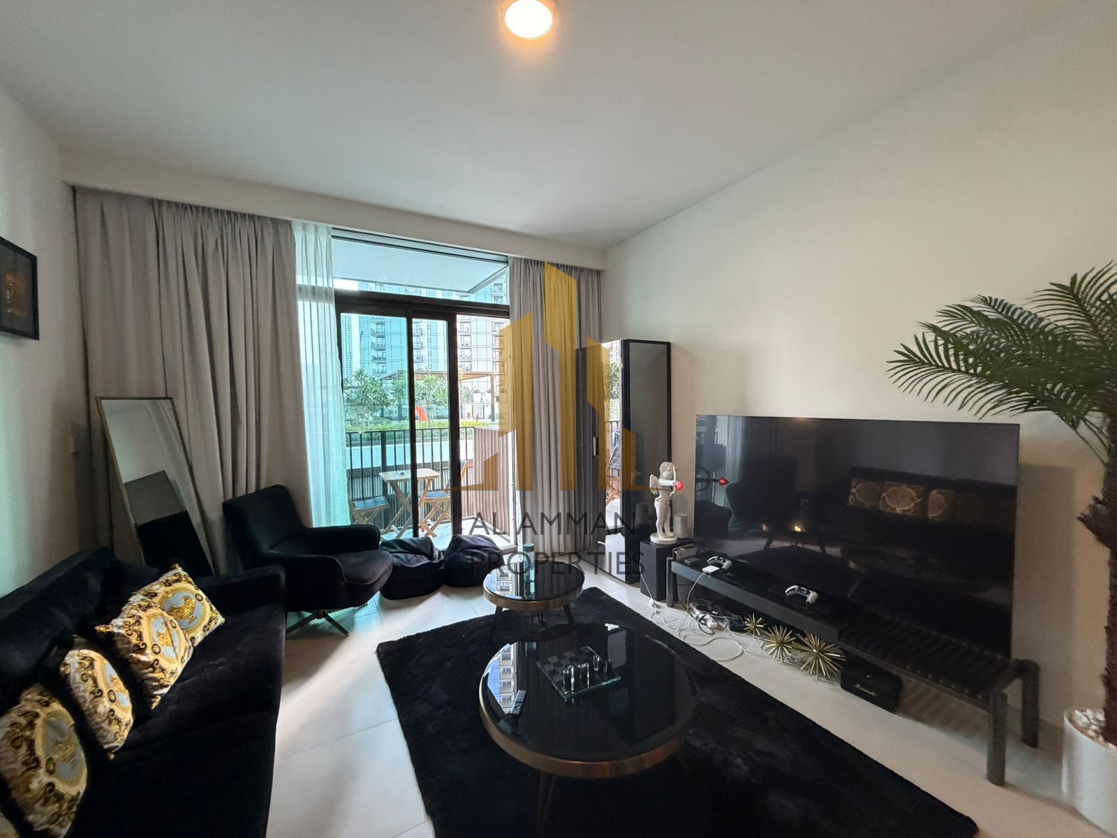 Fully Furnished 1 Bedroom Ready To Move Lower Floor