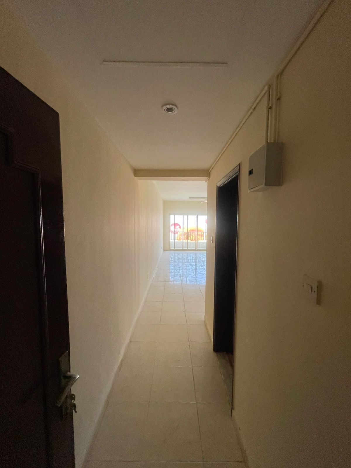 Beautiful apartment for rent | Al Majaz - Sharjah - 3 bedrooms + hall - Excellent space - 3 bathrooms - Spacious kitchen - Balcony - Prime location,