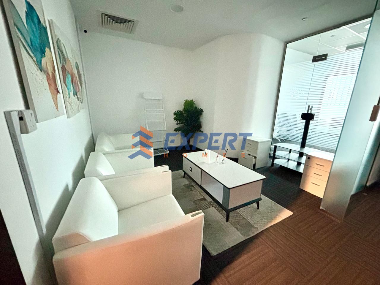 Vacant and Furnished | Big Lay-out office space