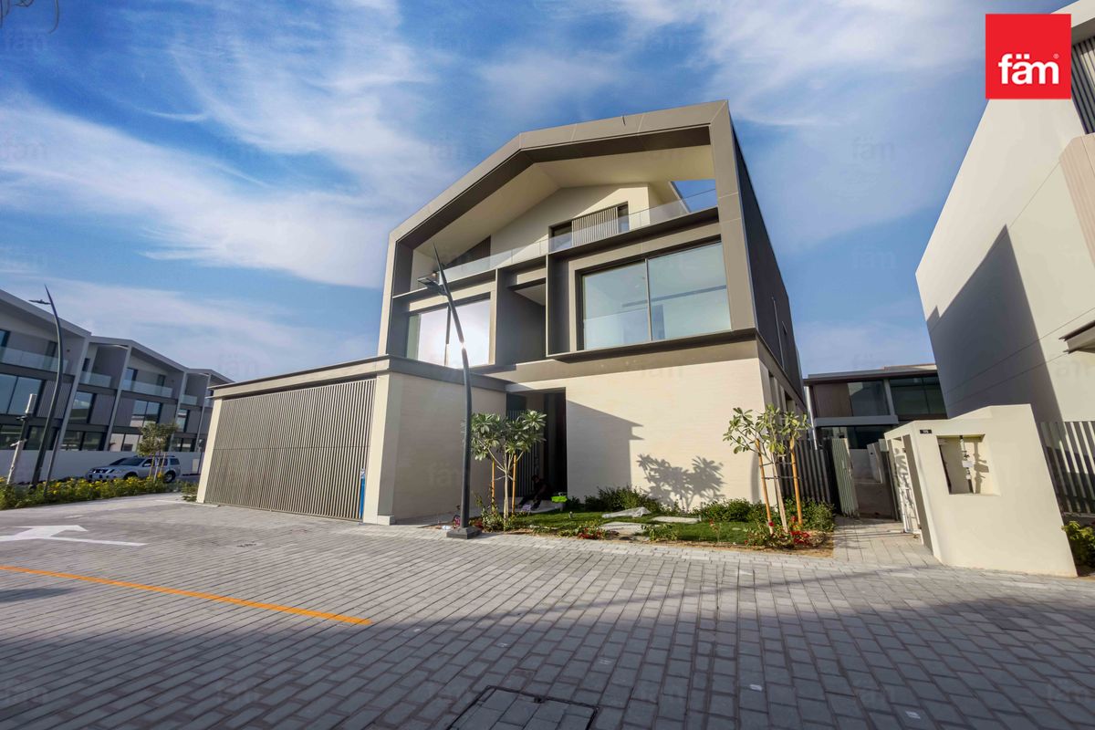 Brand New 5 Bed | Huge Home With A Lift